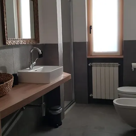 Con Giardino Vicino E Milano 아파트